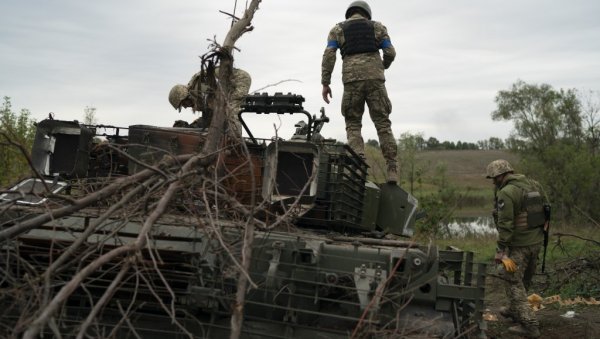 ФОН ДЕР ЛАЈЕН И ТРАС:Руска инвазија доживљава неуспех