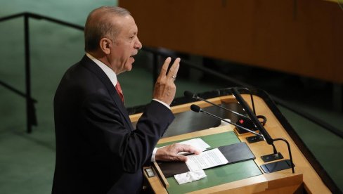 ЕРДОГАН НАЈАВИО: Могао бих да разговарам са Путином и Трампом