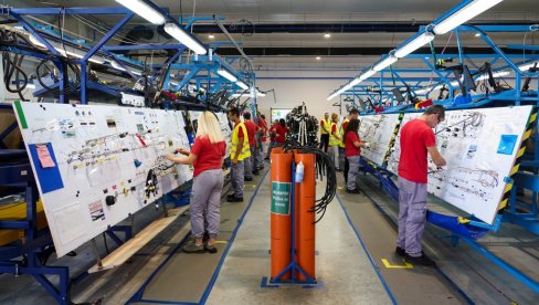 RADNO MESTO ZA 450 LJUDI: Otvara se nova fabrika u Srbiji - Investicija ide u Ćupriju RADNO MESTO ZA 450 LJUDI: Otvara se nova fabrika u Srbiji - Investicija ide u Ćupriju