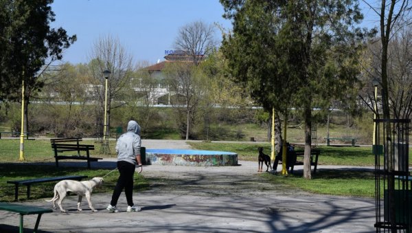 “НАС ДВЕ“: Кабаре у „Моравском парку