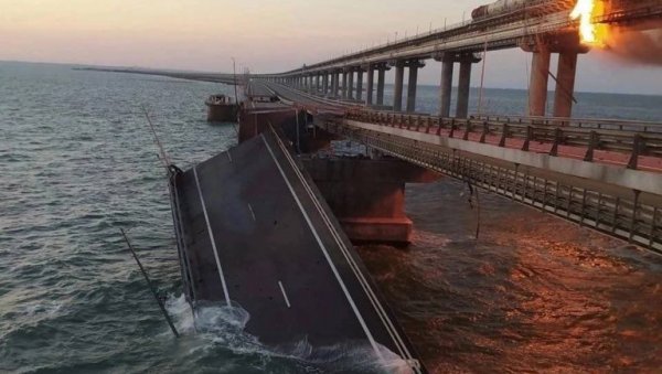 ДИВЕРЗИЈА НА КРИМСКОМ МОСТУ, ТРАЖЕ СЕ КРИВЦИ: Погинуле три особе, Украјина ликује; Јавност тражи снажну реакцију Москве