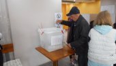 РЕПУБЛИКА СРПСКА ДАНАС БИРА ПРЕДСЕДНИКА: Отворена биралишта за превремене председничке изборе
