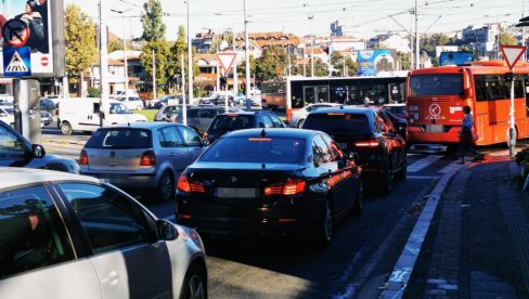 VAŽNO OBAVEŠTENJE ZA SVE GRAĐANE: Danas se u poslepodnevnim časovima očekuje haos na putevima širom Srbije