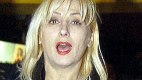 PREMINUO KAO BESKUĆNIK: Viktorijinog muža pronašli u haustoru PREMINUO KAO BESKUĆNIK: Viktorijinog muža pronašli u haustoru