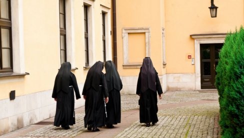 ISPOVEST MONAHINJE KOJA JE ZAVOLELA ŽENU: Posle 22 godine u manastiru, doživela je neočekivanu ljubav