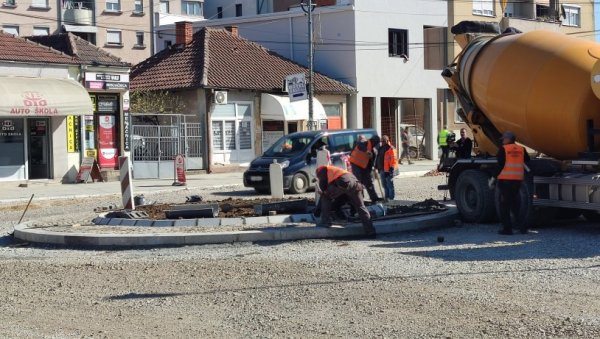 ОБУСТАВА САОБРАЋАЈА НАРЕДНИХ ДАНА У ТРИ УЛИЦЕ: Пиротски неимари обавештавају грађане