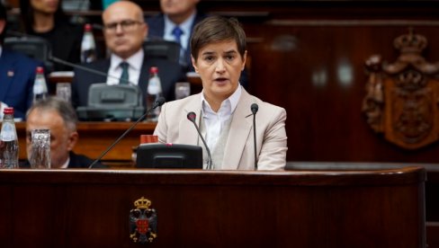 PREMIJERKA BRNABIĆ ODGOVORILA ALEKSIĆU: On truje javni prostor, pa se na sudu poziva na poslanički imunitet PREMIJERKA BRNABIĆ ODGOVORILA ALEKSIĆU: On truje javni prostor, pa se na sudu poziva na poslanički imunitet