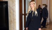 KO JE JELENA TANASKOVIĆ? Nova ministarka u Vladi Srbije je finansijski stručnjak (FOTO) KO JE JELENA TANASKOVIĆ? Nova ministarka u Vladi Srbije je finansijski stručnjak (FOTO)