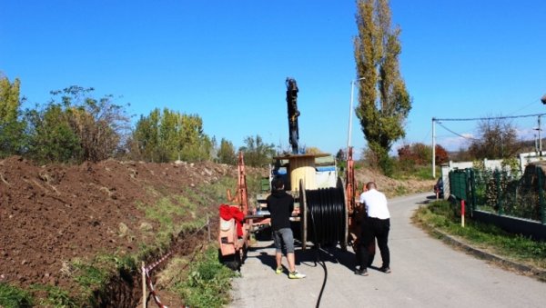 ВИШЕ СТРУЈЕ ЗА ИНДУСТРИЈСКУ ЗОНУ: У Параћину су у току радови на електроинсталацијама