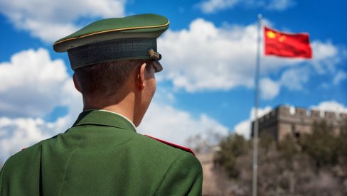 ПРОМЕНЕ У КИНЕСКОМ ВОЈНОМ ВРХУ: Смењена двојица најмоћнијих генерала ПРОМЕНЕ У КИНЕСКОМ ВОЈНОМ ВРХУ: Смењена двојица најмоћнијих генерала