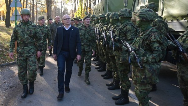 ВАНРЕДНО! Министар одбране се обраћа нацији после обарања дрона