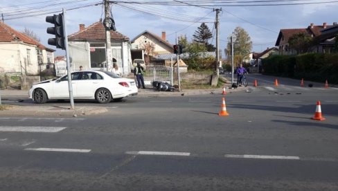 SAOBRAĆAJNA NEZGODA KOD OBRENOVCA: Lakše povređen motociklista