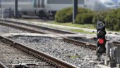 VOZ UDARIO DEVOJČICU, HITNO PREVEZENA U BOLNICU: Otkriveni detalji nesreće