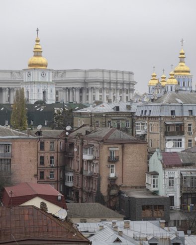 ПРОТЕСТИ ПРОТИВ РЕКТОРА У КИЈЕВУ: Испливала корупционашка и сескуална афера - Одбија да поднесе оставку