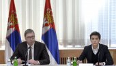 ЗА РАЗЛИКУ ОД МНОГИХ КОЈИ МОРАЈУ ДА СЛУШАЈУ ТУЂЕ НАРЕДБЕ, ВУЧИЋ ЈЕ ХРАБАР Брнабић сасула Хрватима истину у лице (ФОТО)