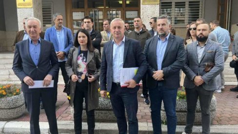 ВЛАДА У СЕНИ ЈОШ У ХЛАДУ: Оштра порука власти опозицији која најављује формирање паралелне институције