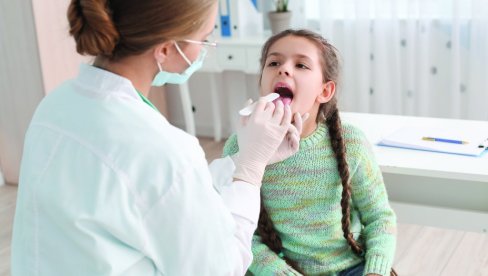 ЗАРАЗА СЕ ШИРИ МЕЂУ ДЕЦОМ: Ситуација у Хрватској забрињавајућа - Почиње као обична прехлада, а за најмлађе може бити погубна ЗАРАЗА СЕ ШИРИ МЕЂУ ДЕЦОМ: Ситуација у Хрватској забрињавајућа - Почиње као обична прехлада, а за најмлађе може бити погубна