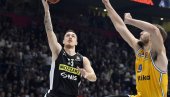 PARTIZAN PRUŽIO PODRŠKU ORLOVIMA: Anđušić oduševio navijače, ovako je izašao na teren (FOTO)