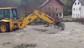 POTOP U IVANJIČKIM SELIMA: Bujice odnele puteve, voda prodrla i u kuće, ljudi odsečeni od sveta