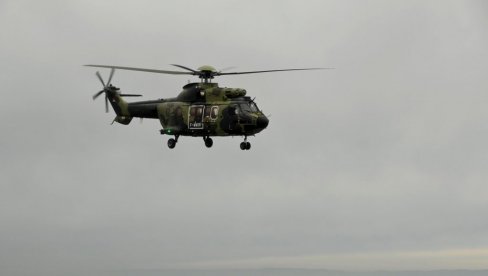 SUPER PUMA IZBACIO 52 TONE VODE: Helikopterska jedinica angažovana je na gašenju požara u selu Gonje