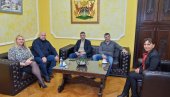 GENERALNI DIREKTOR POŠTE SRBIJE U RUMI: Nova ulaganja u seoske pošte GENERALNI DIREKTOR POŠTE SRBIJE U RUMI: Nova ulaganja u seoske pošte
