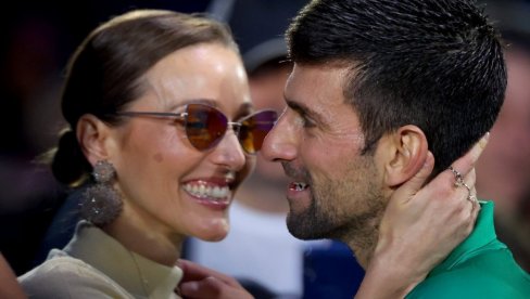 BOSI NA TRAVI: Kako su Nole i Jelena proslavili Tarin šesti rođendan - porodična idila! (FOTO) BOSI NA TRAVI: Kako su Nole i Jelena proslavili Tarin šesti rođendan - porodična idila! (FOTO)