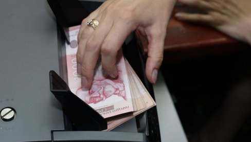 РЗС БЕЛЕЖИ ЗНАЧАЈАН РАСТ ПЛАТА У МАРТУ: Просечна зарада 108.000 динара, медијална скоро 82.000