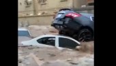 POPLAVE SVE RAZORILE, BESNE VODENE BUJICE NOSE AUTOMOBILE, IMA I MRTVIH: Neverovatni prizori iz jedne od najbogatijih zemalja sveta (VIDEO)