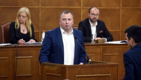 PREVIŠE  PREKLAPANJA DA BI BILO SLUČAJNO Mirković: Udruženi napad Đilasa i Aleksića na predsednika Vučića je nastavak Kurtijeve kampanje