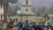 SLAVA MANASTIRA TRONOŠA I SABOR NA VAVEDENJE: U Loznici se okupili vernici koji su uživali u liturgiji episkopa Jeroteja