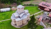 ZADUŽBINA PATRIJARHA, BISER MORAVSKE ARHITEKTURE: Prelepi manastir Drenča kod Aleksandrovca čuva grobove ktitora (FOTO)