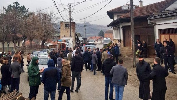 НАПЕТО У ВЕЛИКОЈ ХОЧИ Петковић: Обавестили су ме, РОСУ долази за сат времена