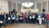 PODRŠKA SAMOZAPOŠLJAVANJU: U Leskovcu 35 osoba počinje sopstveni posao PODRŠKA SAMOZAPOŠLJAVANJU: U Leskovcu 35 osoba počinje sopstveni posao