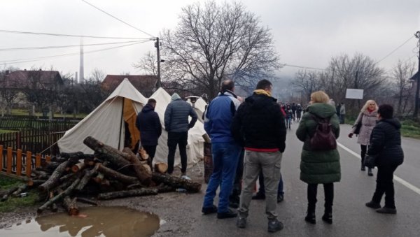 СРБИ НА СЕВЕРУ КОСОВА И МЕТОХИЈЕ 18. ДАН НА БАРИКАДАМА: Војска Србије у највишем степену борбене готовости