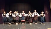 VESELO KOLO VILO SE DO PRIJEDORA: Talentovani folklorađi iz Žitišta nastupili u RS (FOTO)