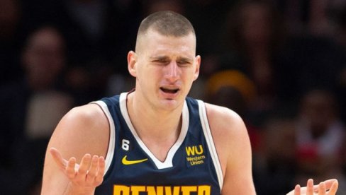 NIKOLA JOKIĆ GLEDA I NE VERUJE: Usred NBA sezone u penziju otišao čuveni Srbinov saigrač!