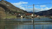 POPLAVE NA SEVERU CRNE GORE: Jezero i reke poplavili na desetine kuća (FOTO)