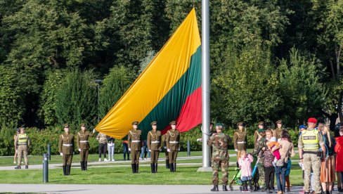 ЛИТВАНИЈА КИПТИ ОД БЕСА: Позвала на хитну изолацију Русије због једне ствари (ФОТО)