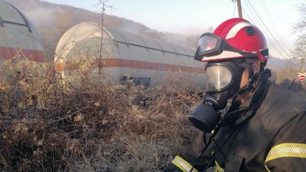 ЉУДЕ СМО НАЛАЗИЛИ ЈЕДИНО ПО ЈЕЦАЈИМА: Тројица ватрогасаца сведоче, за Новости, о ужасу са којим су се суочили спасавајући унесрећене