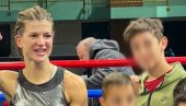 ЈЕЛЕНА ЈАНИЋИЈЕВИЋ ЗАУСТАВЉЕНА: Српкиња поражена у осмини финала у Њу Делхију ЈЕЛЕНА ЈАНИЋИЈЕВИЋ ЗАУСТАВЉЕНА: Српкиња поражена у осмини финала у Њу Делхију