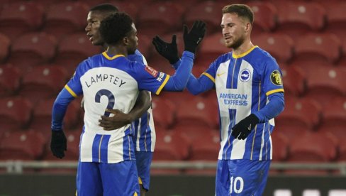 ГАЛЕБОВИ ИСПУСТИЛИ РЕМИ ПРОТИВ АРСЕНАЛА: Чекићарима недостаје прецизност у завршници напада