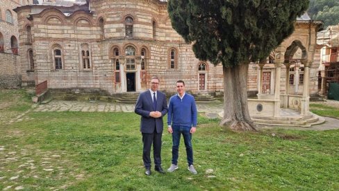 ДАНИЛО ЈЕ ХРАБАР ЗА РАЗЛИКУ ОД КУРТИЈА! Вучић: Аутомобил мог сина су три пута заустављали, претерсали и малтретирали га ДАНИЛО ЈЕ ХРАБАР ЗА РАЗЛИКУ ОД КУРТИЈА! Вучић: Аутомобил мог сина су три пута заустављали, претерсали и малтретирали га