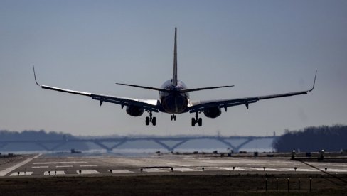 MENJA SE PRAVILO ZA BESPLATNI RUČNI PRTLJAG: Niskobudžetna avio-kompanija dozvolila veće torbe u avionu