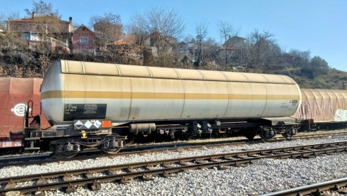 NOVI DETALJI NESREĆE KOD RUME: Nema curenja fosforne kiseline iz vagona niti opasnosti po ljude i životnu sredinu NOVI DETALJI NESREĆE KOD RUME: Nema curenja fosforne kiseline iz vagona niti opasnosti po ljude i životnu sredinu