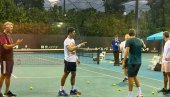 STREPNJA RASTE! Ovako je Novak Đoković sakrivao problem koji ga je snašao pred sam početak Australijan opena (FOTO)