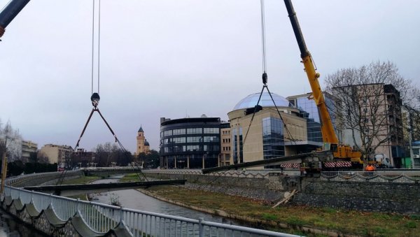 СРУШЕН И ТРЕЋИ МОСТ У ПАРАЋИНУ: Кад се саграде нови, безбедност од поплаве биће на много вишем нивоу (ФОТО)