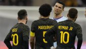 OGROMNA NOVAC JE U IGRI: Mesi i Ronaldo na istom mestu i ponovo ljuti rivali (FOTO)