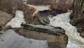 POSLEDICE NEVREMENA U CRNOJ GORI: U prekidu saobraćaj između Berana i Rožaja i Mojkovca i Đurđevića Tare (FOTO)