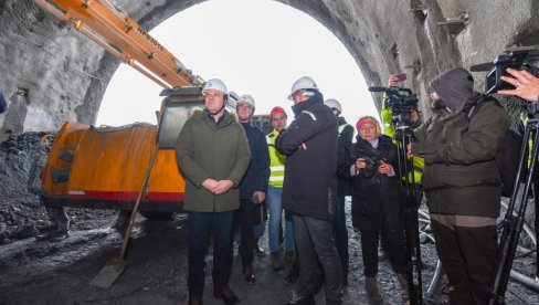 SIMBOL PREPORODA I RAZVOJA SRBIJE: Igor Mirović i Aleksandar Antić na gradilištu Fruškogorskog koridora