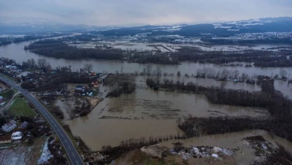 ДРИНА НАНОСИ МУКЕ И НЕВОЉЕ: Вода се повукла, али су ране остале